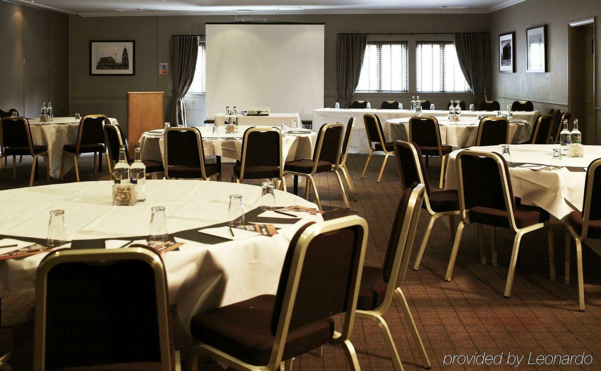 Village Hotel Cardiff Exterior photo